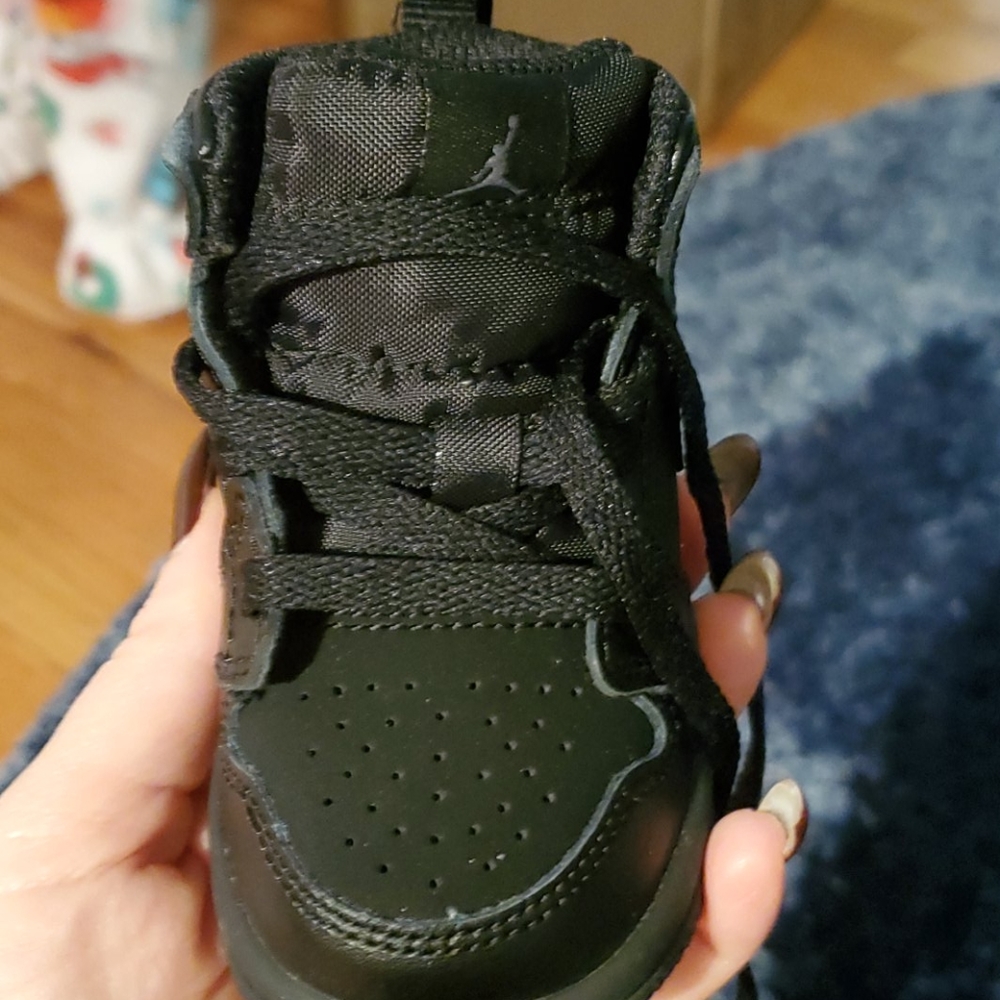 COPY - KIDS Jordan 1 MID(TD)